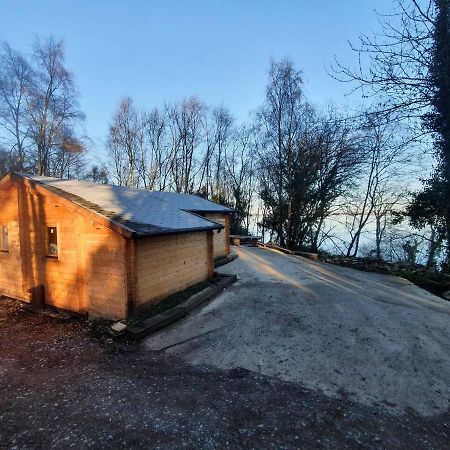 Stunning Log Cabin On The Lake Villa Portroe Luaran gambar