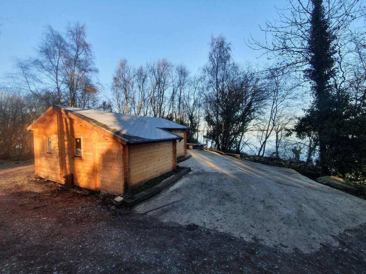 Stunning Log Cabin On The Lake Villa Portroe Luaran gambar