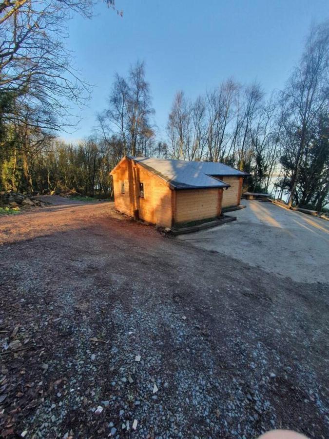 Stunning Log Cabin On The Lake Villa Portroe Luaran gambar